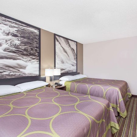 Отель Super 8 By Wyndham Columbus Airport Экстерьер фото